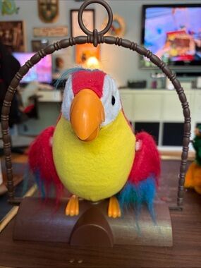 RARE Vintage Gemmy Industries 1991 Pete The Repeat Talking Parrot Plush Novelty